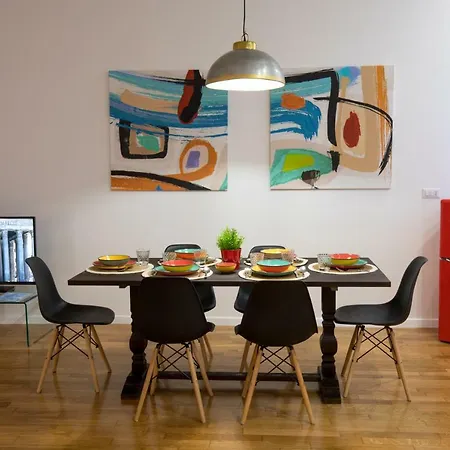 Your Secret Pantheon アパート ローマ