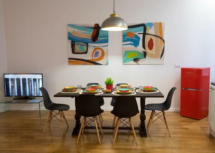 Your Secret Pantheon Apartment Rom
